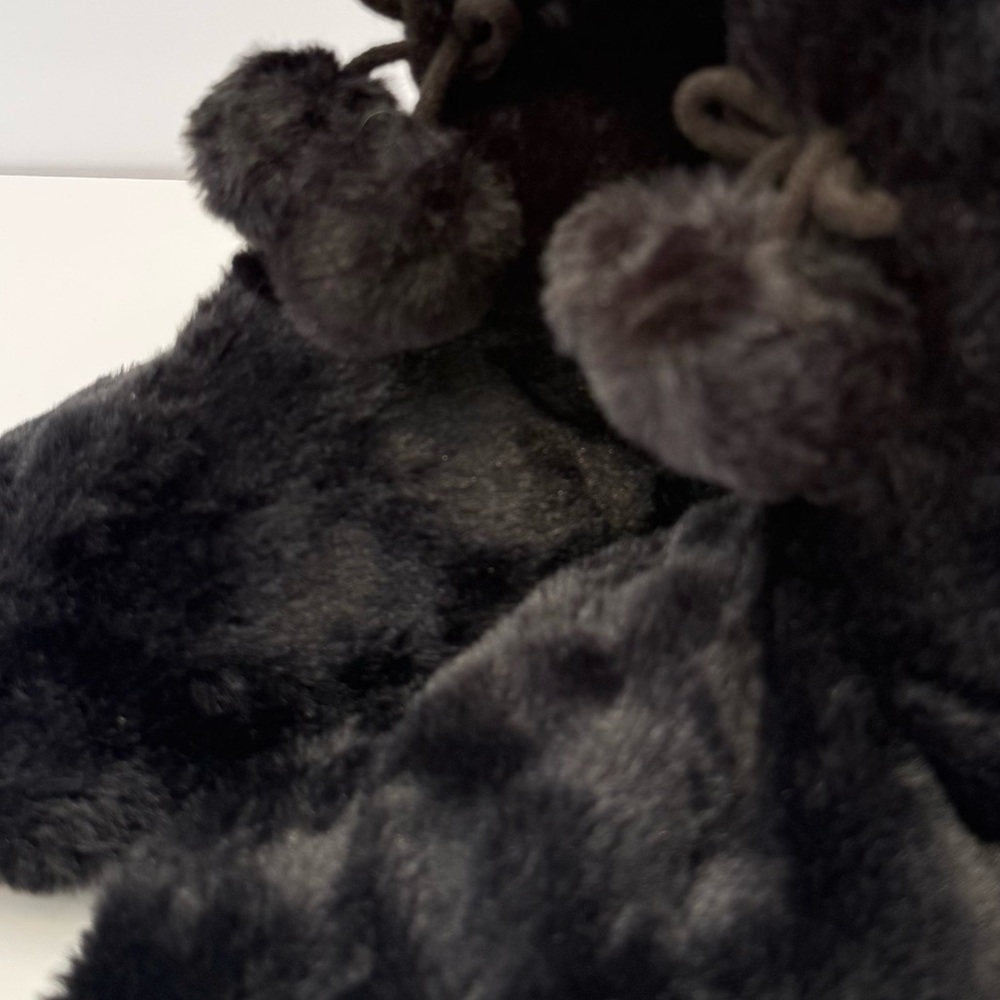 S L XL - New Adorable Black Fuzzy Slippers - Picture 3 of 11
